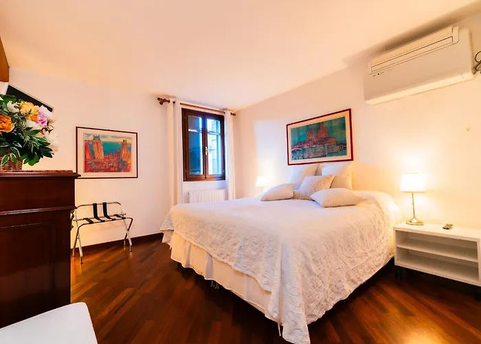Elegant Top Floor Terrace Apartment 4 Min From St Mark S Square No Lift Venice Heaven Apartments Collection * Venedig