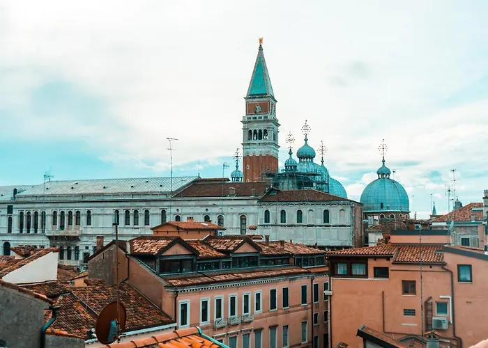 Elegant Top Floor Terrace Apartment 4 Min From St Mark S Square No Lift Venice Heaven Apartments Collection Appartement *