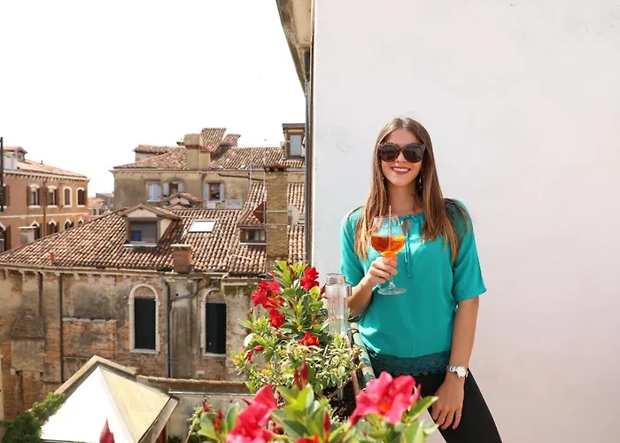 Elegant Top Floor Terrace Apartment 4 Min From St Mark S Square No Lift Venice Heaven Apartments Collection Lägenhet *